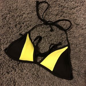 PINK Victoria’s Secret bikini top